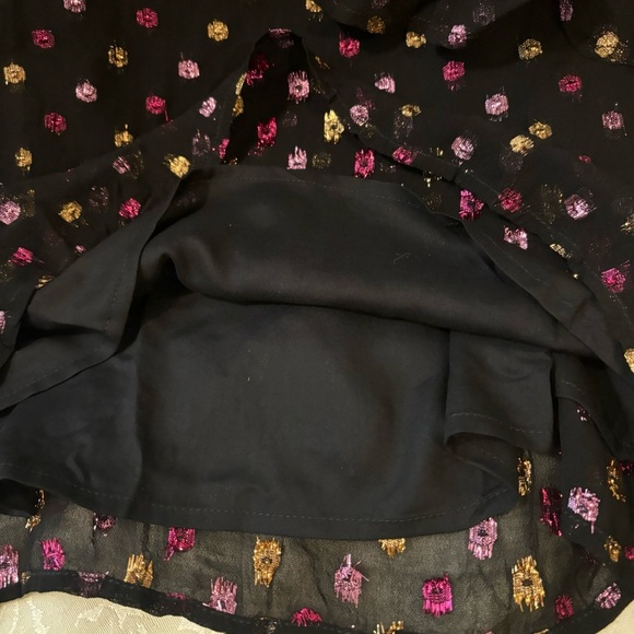 NWT Loft Shimmer Clip Ruffle Crossover Shell, Loft Large - Picture 6 of 13